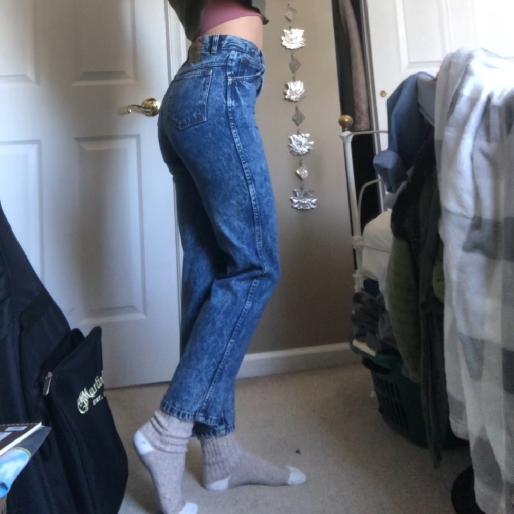 •Vintage• Petite Acid Wash Jeans